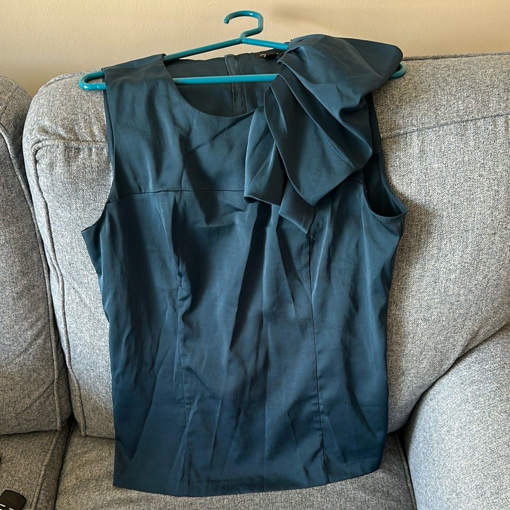 Ann Taylor Blue Sleeveless Tie Front Blouse - Picture 2 of 5